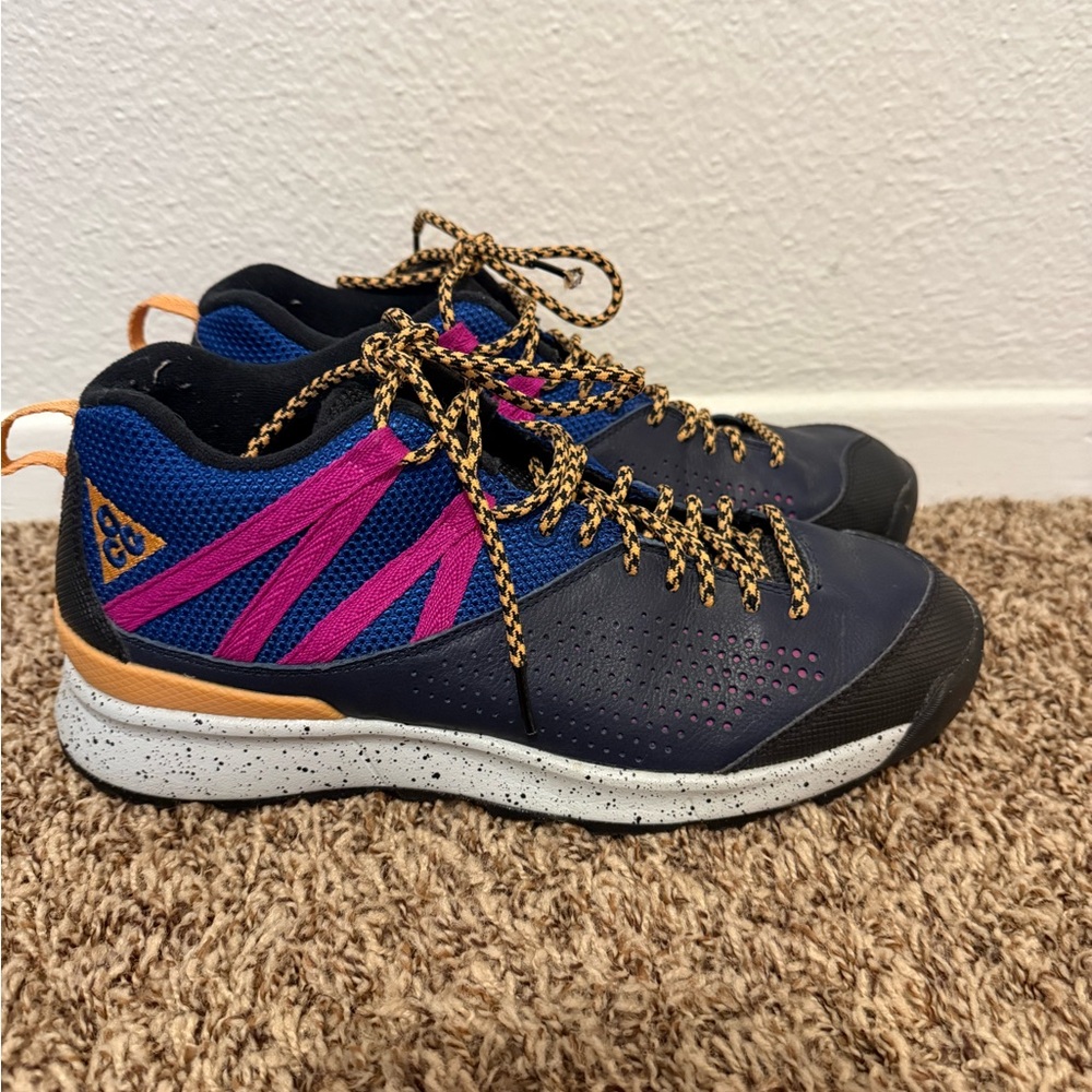 Nike ACG Men’s Navy Blue Pink Orange Athletic Shoes
